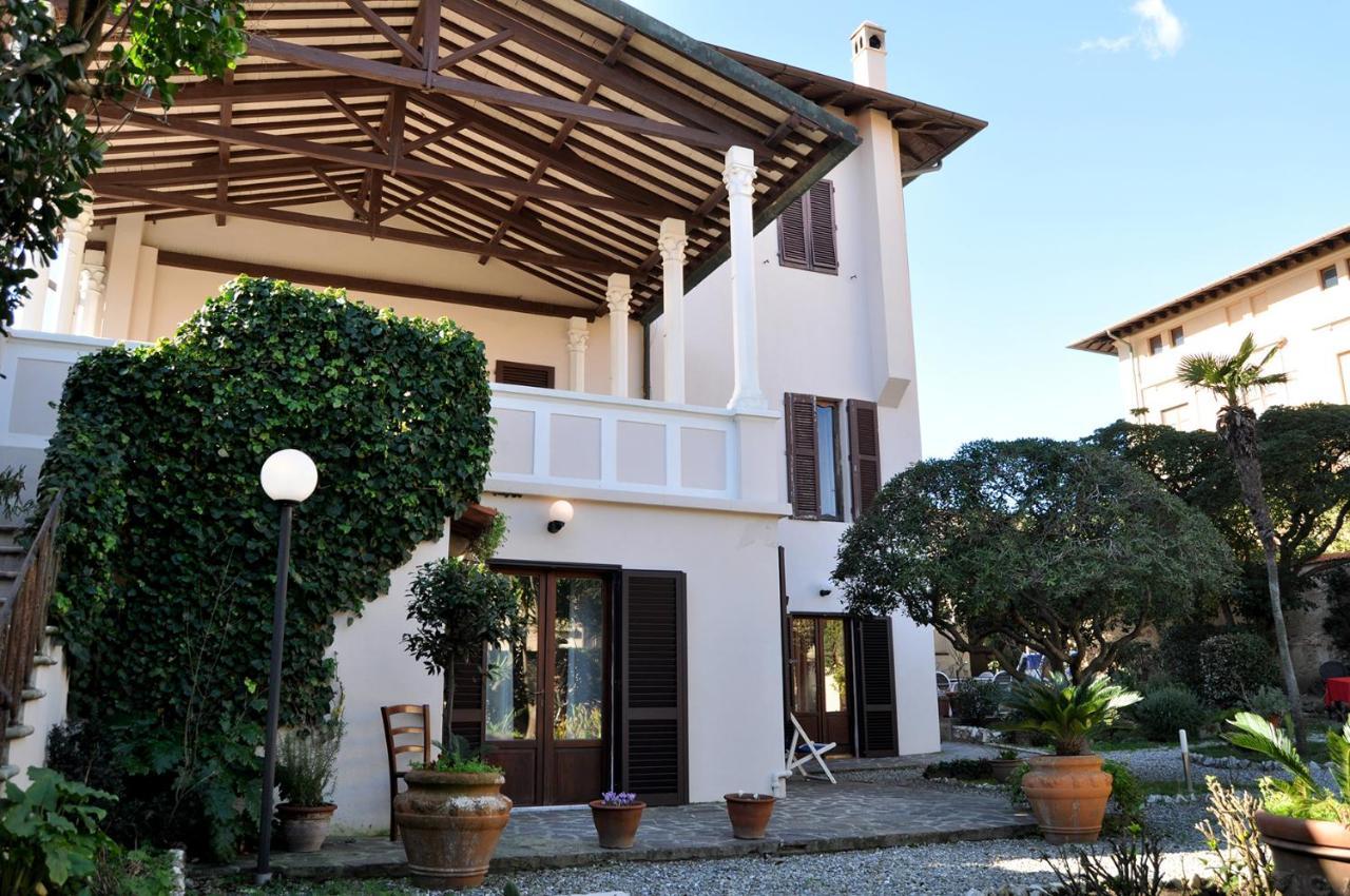 Villa Salvini Marina Di Pisa Exterior foto