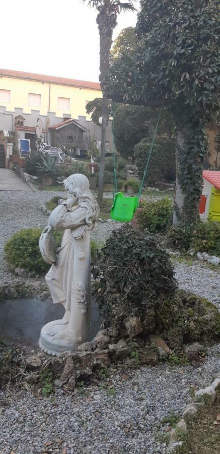 Villa Salvini Marina Di Pisa Exterior foto